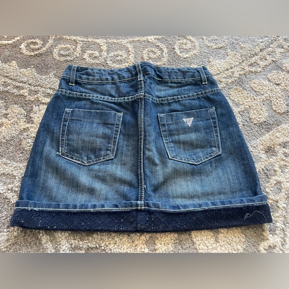 Y2K mini skirt by guess size medium. - Picture 6 of 9
